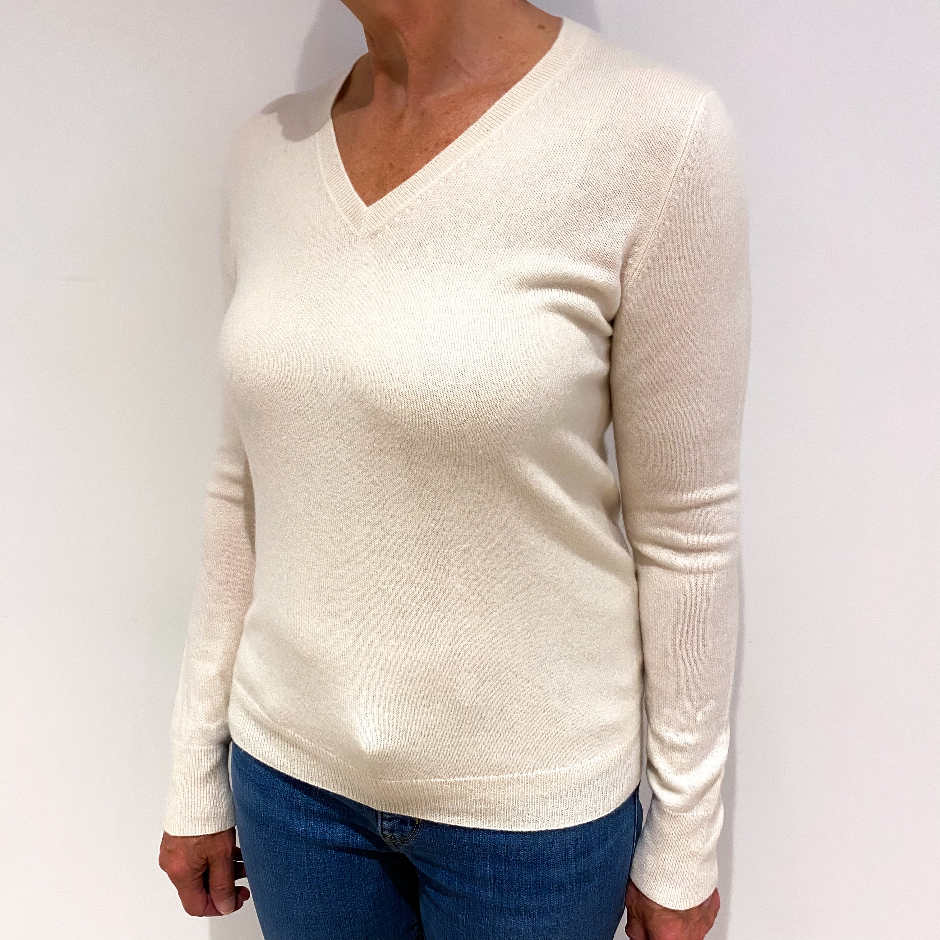 Vanilla Cream Cashmere V Neck Jumper Medium