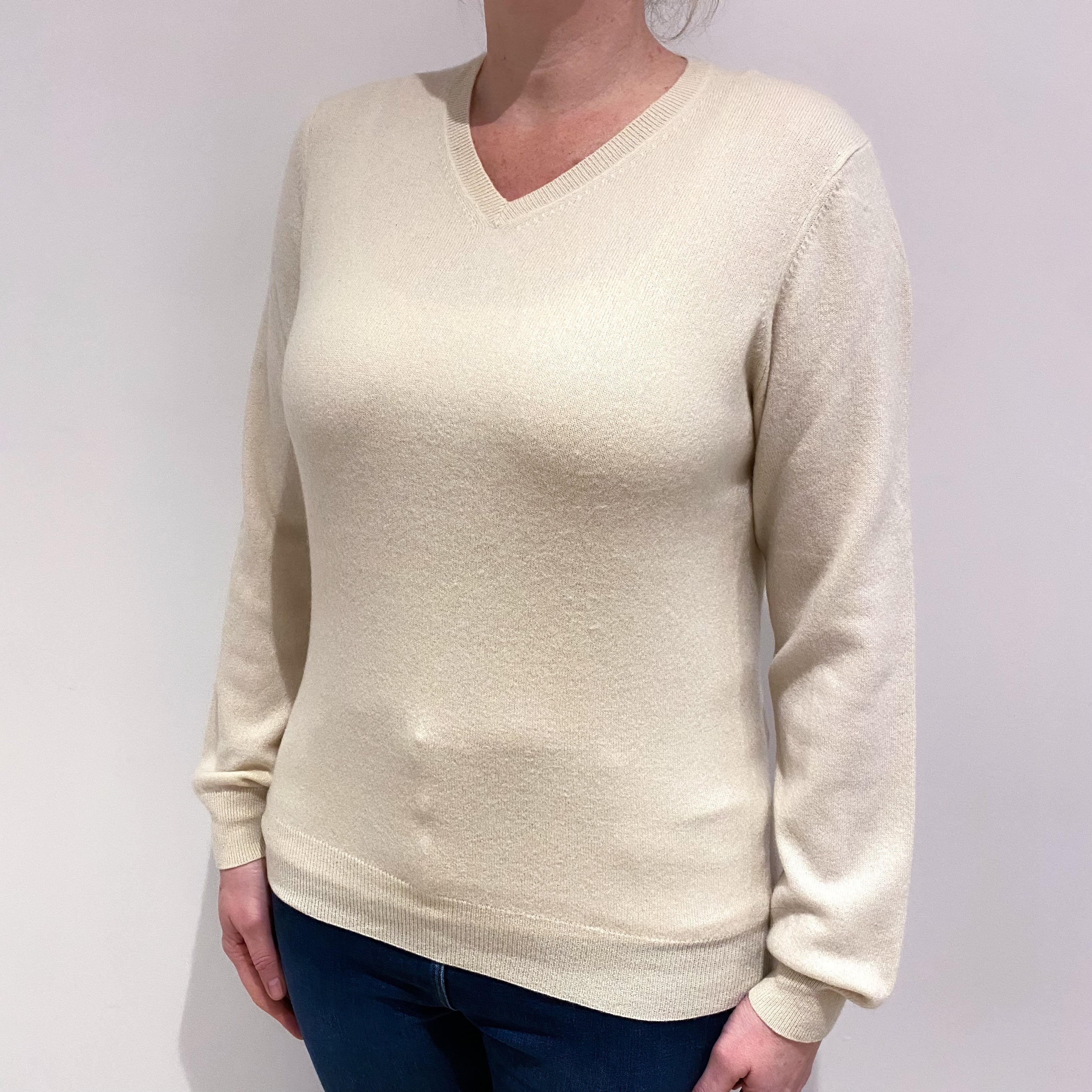 Vanilla Cream Cashmere V Neck Jumper Large