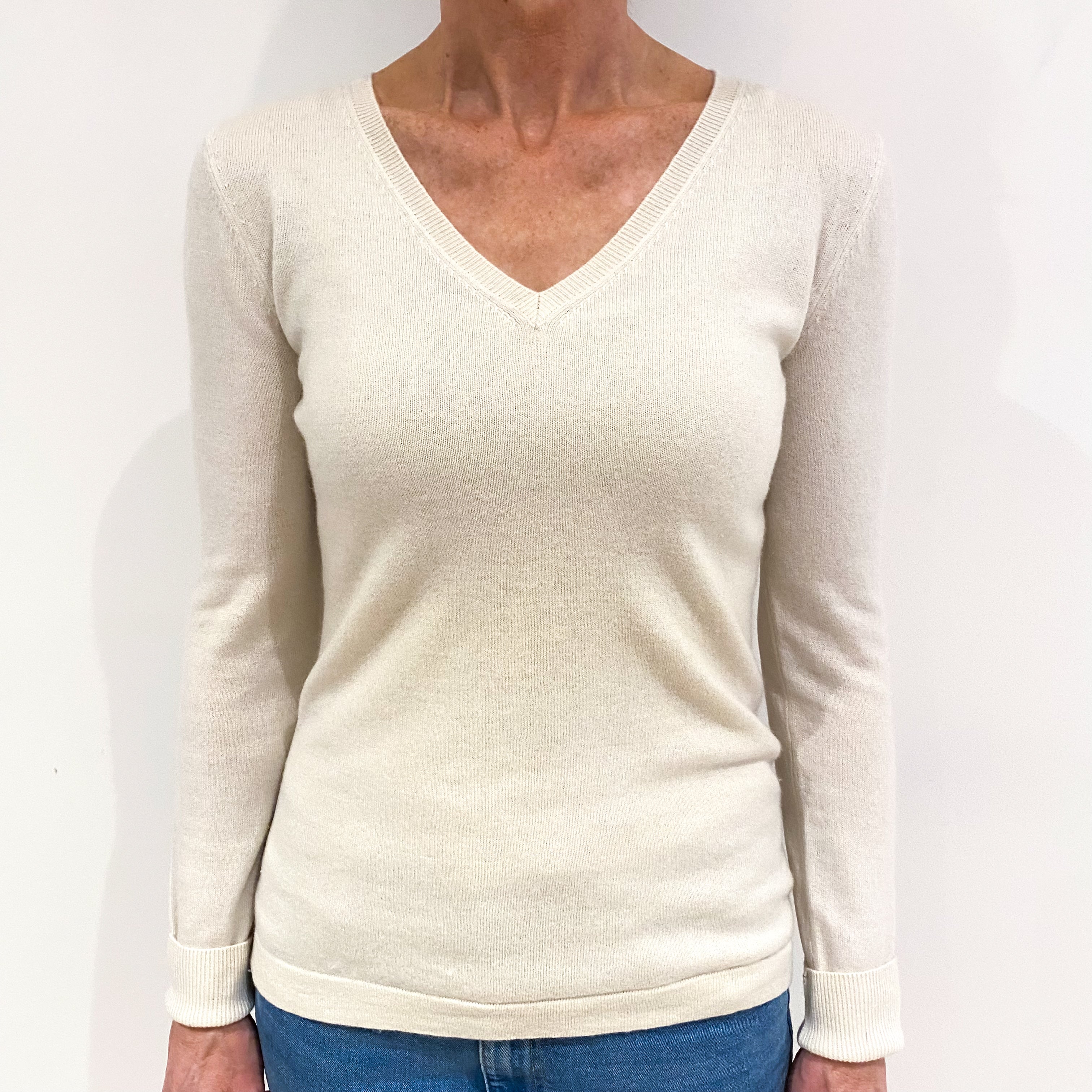 Vanilla Cream Cashmere V Neck Jumper Small