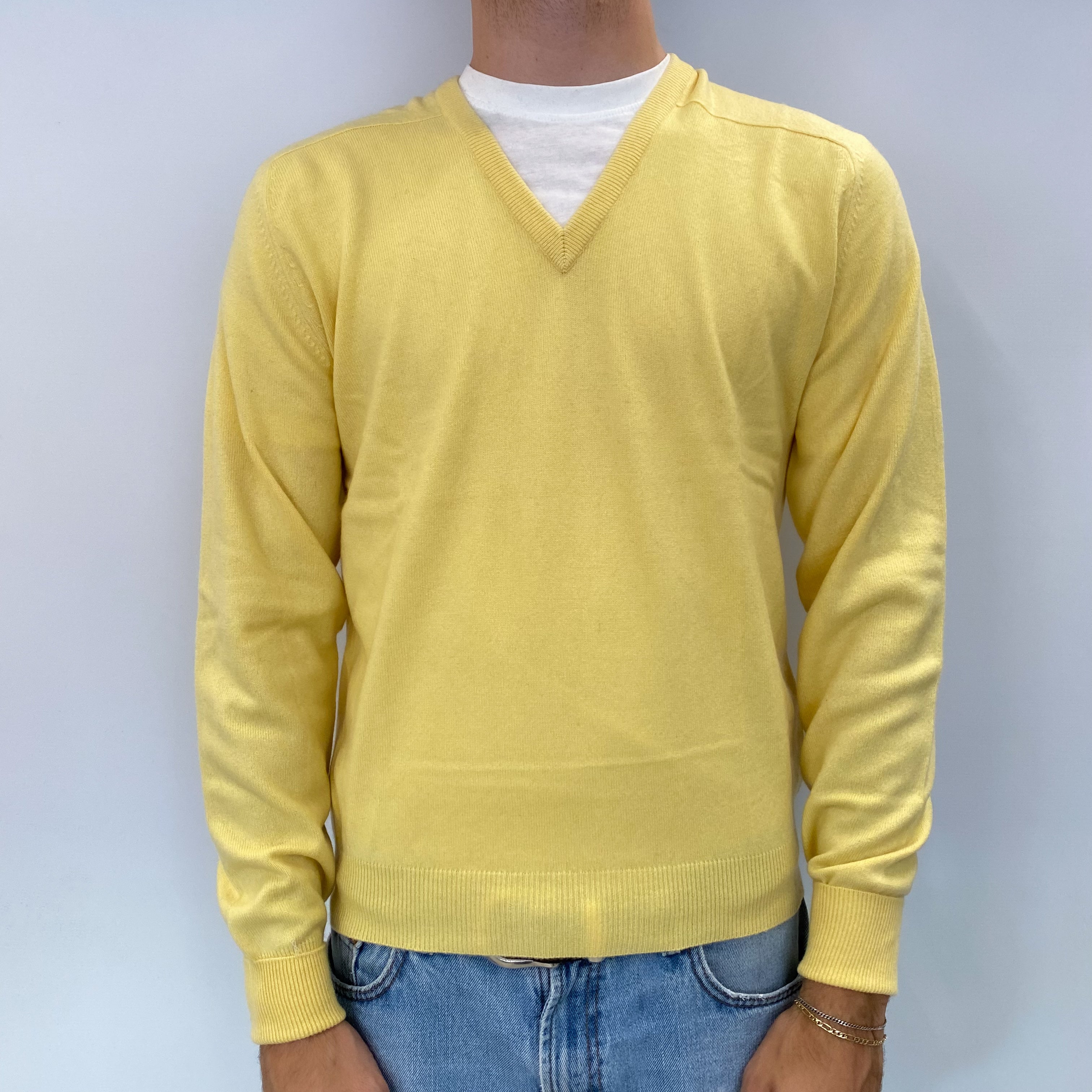 Men's Primrose Yellow Cashmere V Neck Jumper Medium