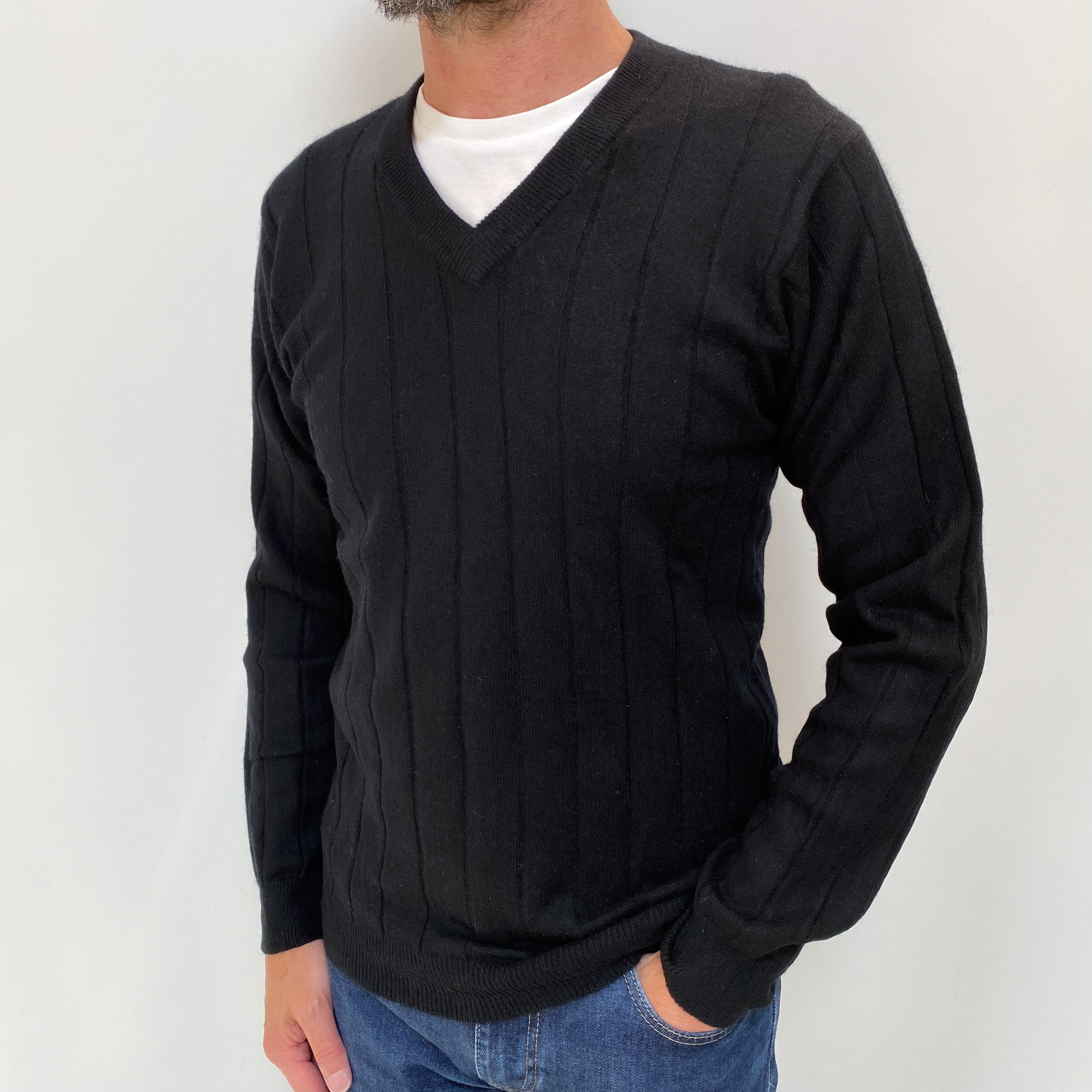 Men's Black Cashmere V Neck Jumper Small