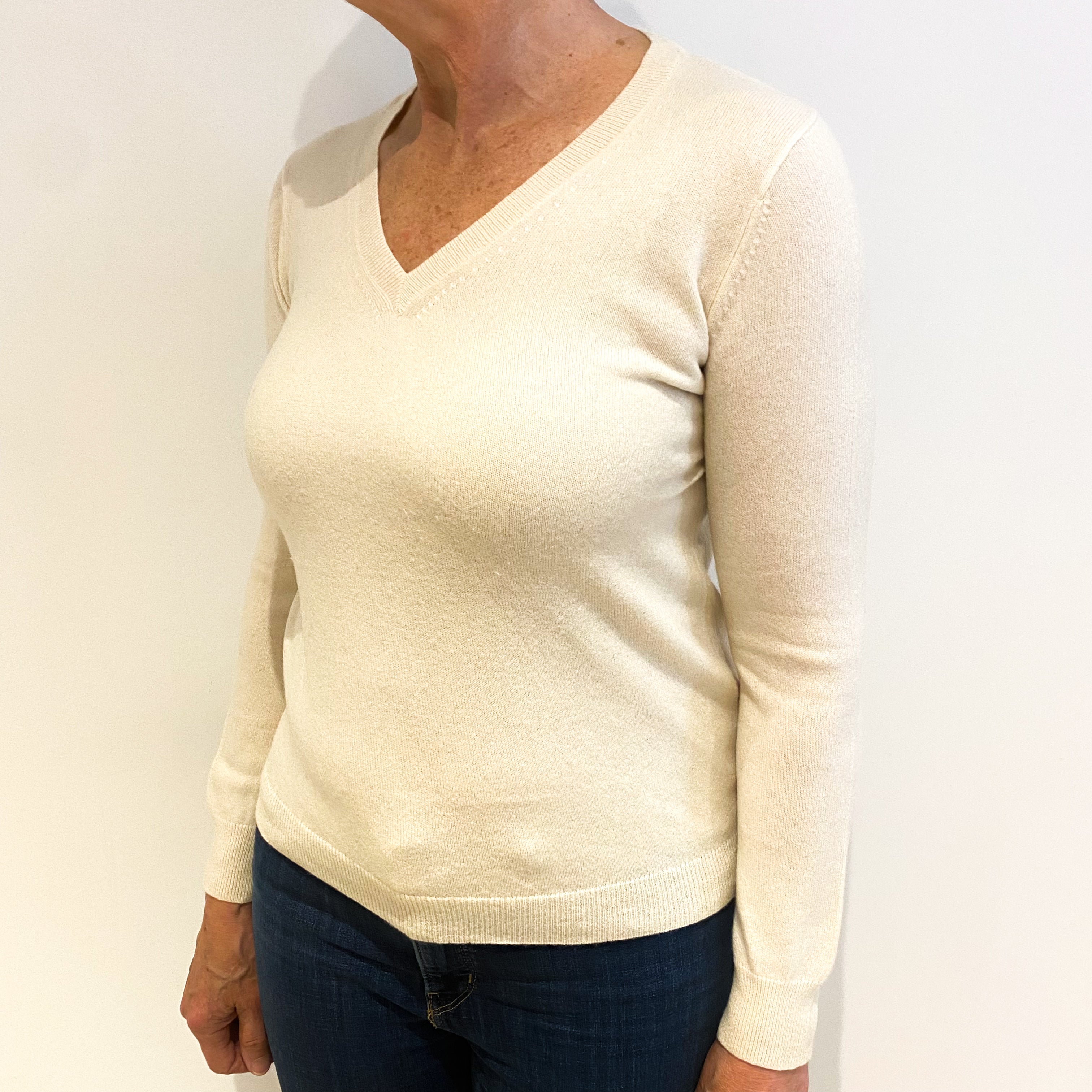 Vanilla Cream Cashmere V Neck Jumper Medium