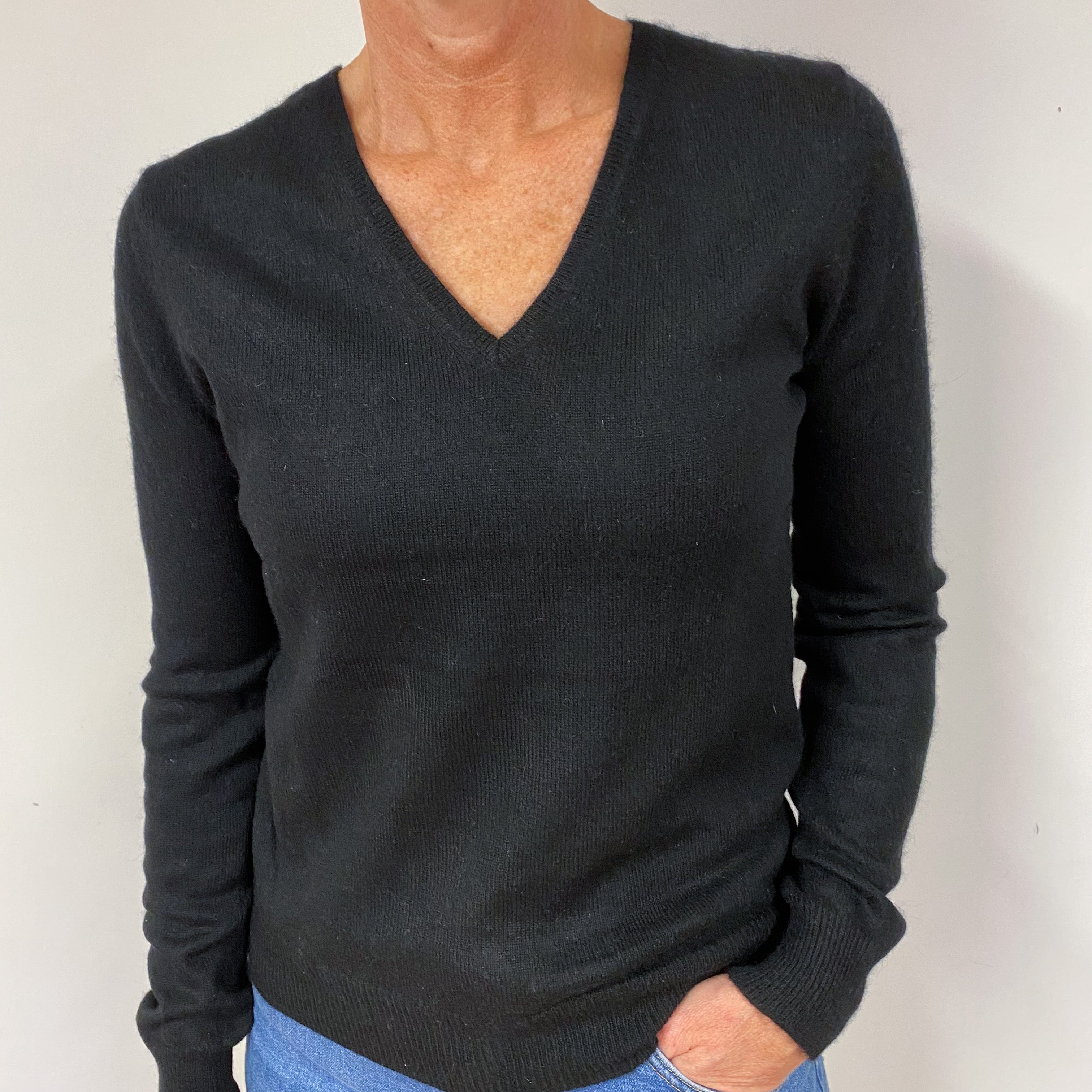 Black Cashmere V-Neck Jumper