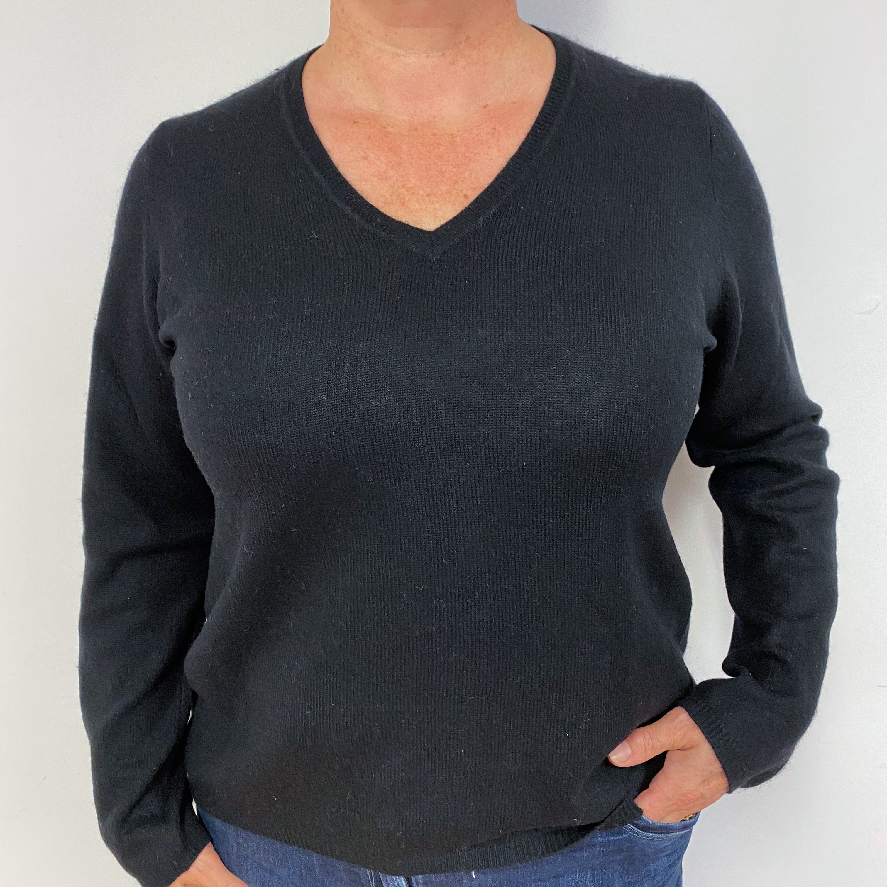 Classic Black Cashmere V-Neck Jumper Large