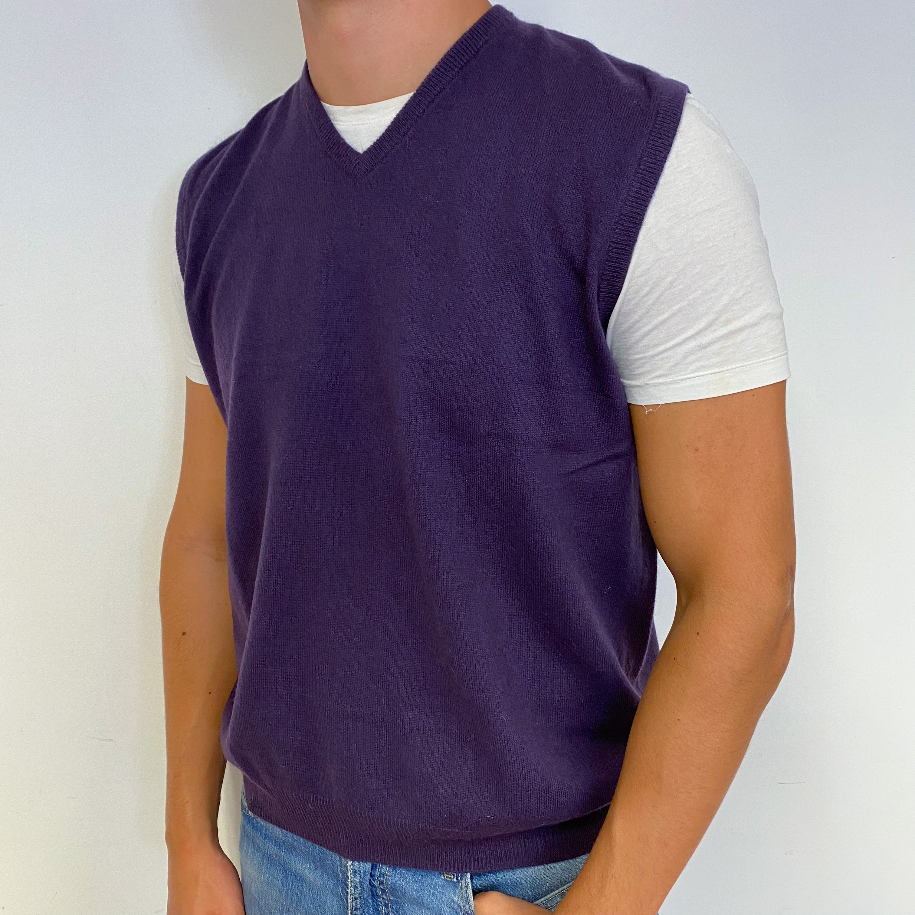 Grape Purple Men's Cashmere V-Neck Sleeveless Jumper