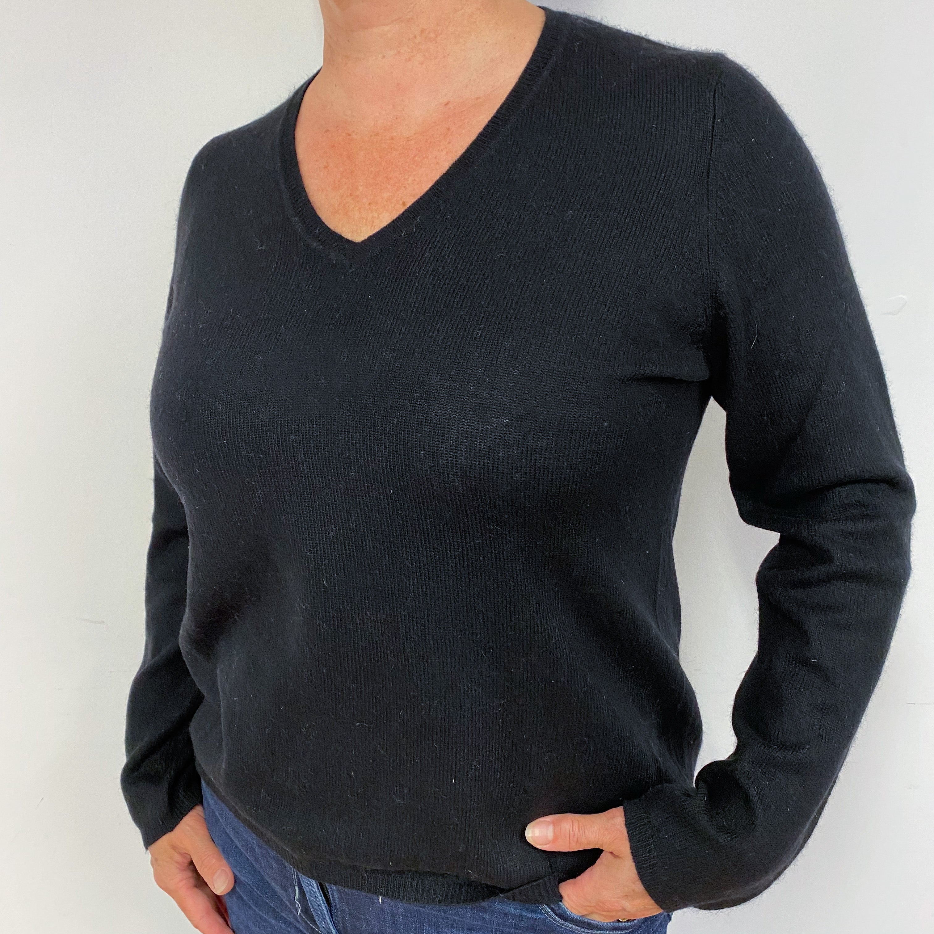 Classic Black Cashmere V-Neck Jumper Large