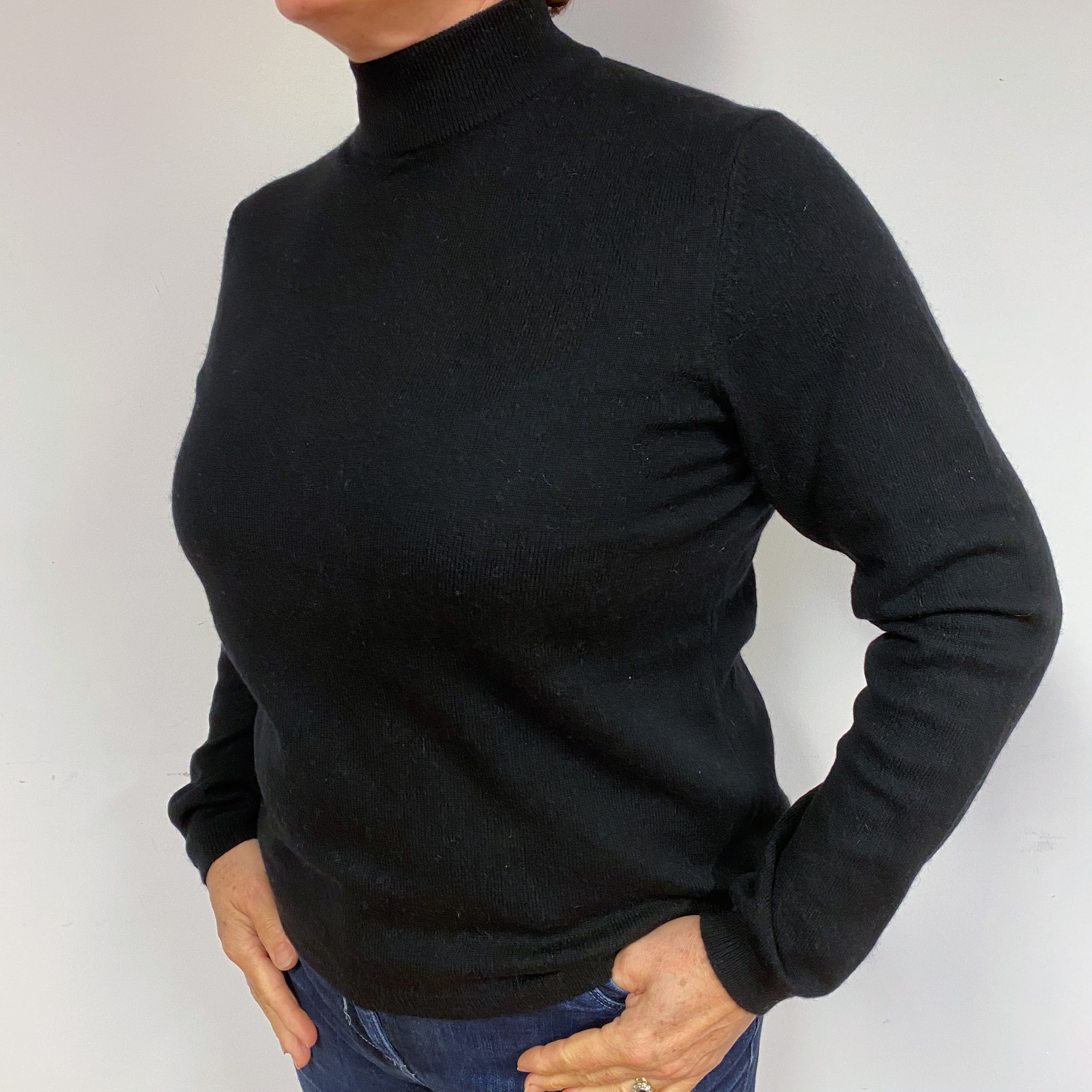 Black Cashmere Turtle Neck Jumper Large