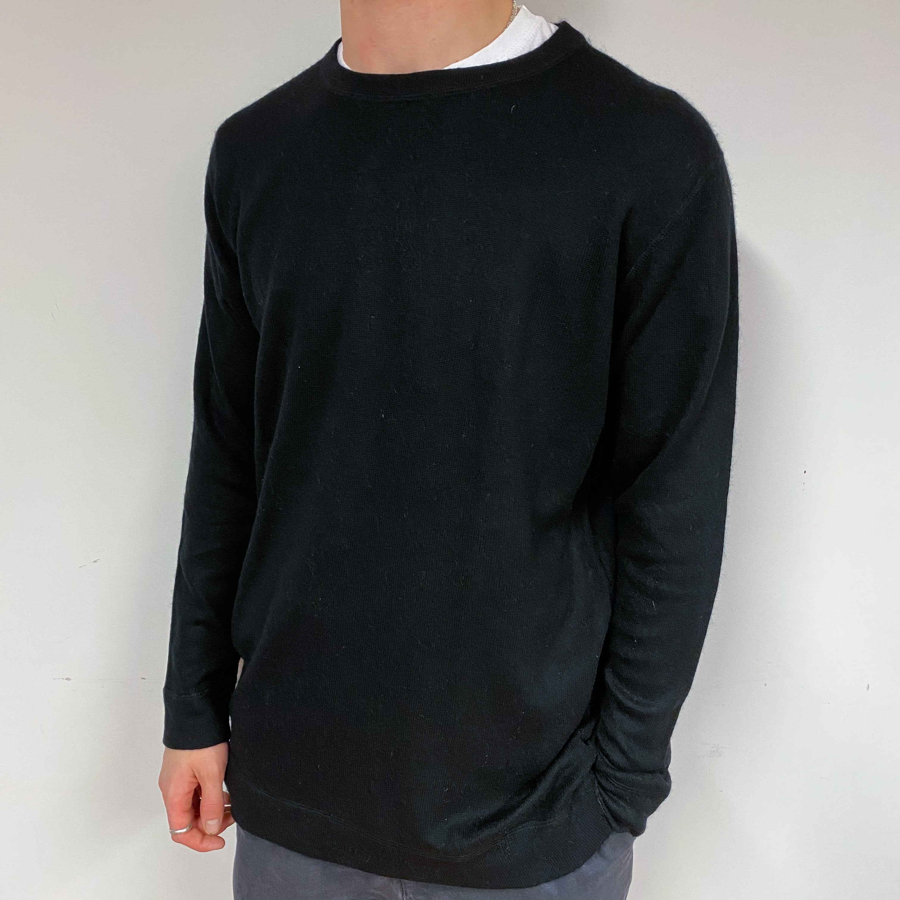 Men's Black Cashmere Crew Neck Jumper Large