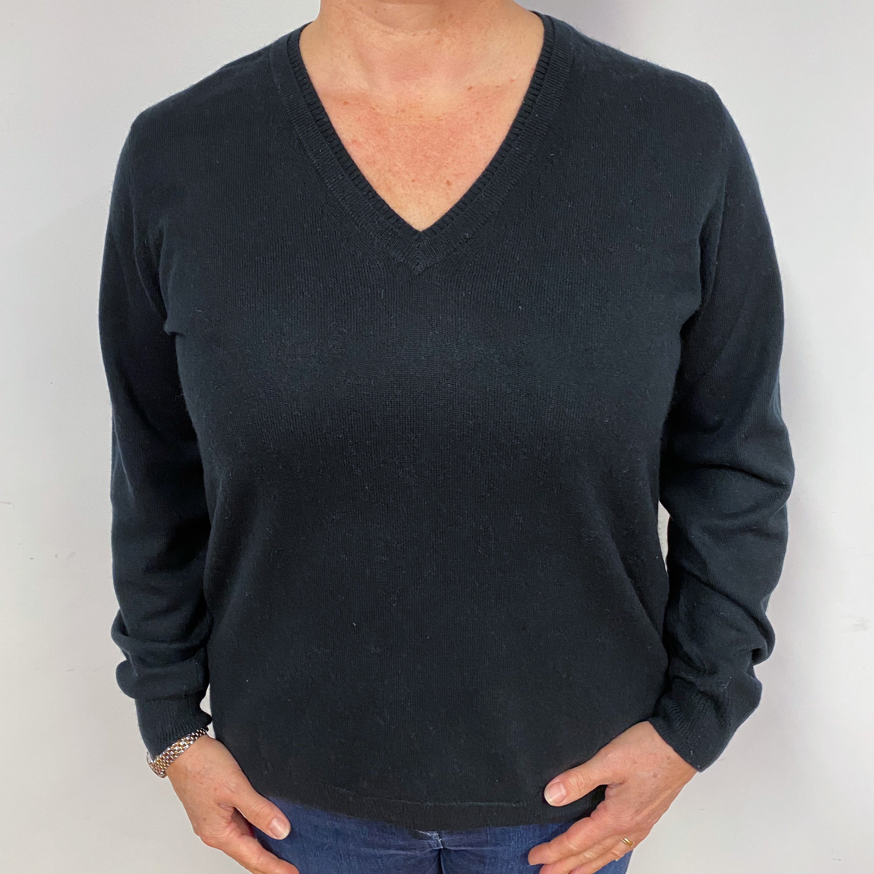 Black Cashmere V-Neck Jumper Large