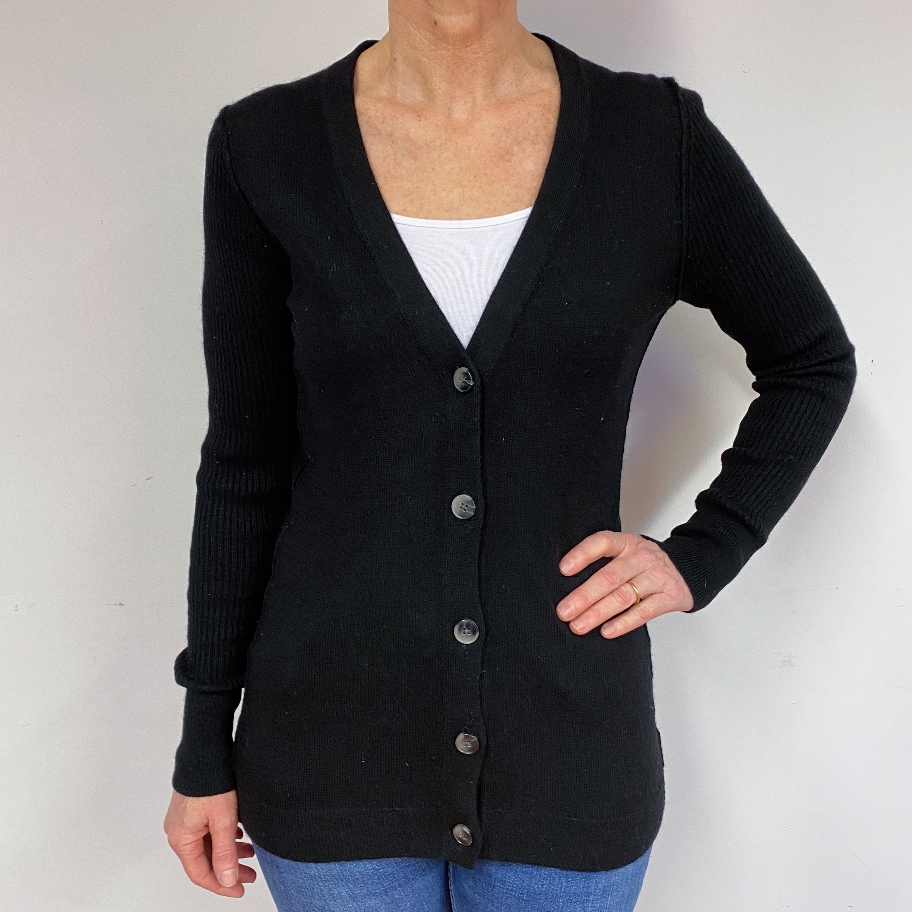 Black Cashmere Cardigan Medium – NEARLY NEW CASHMERE CO.