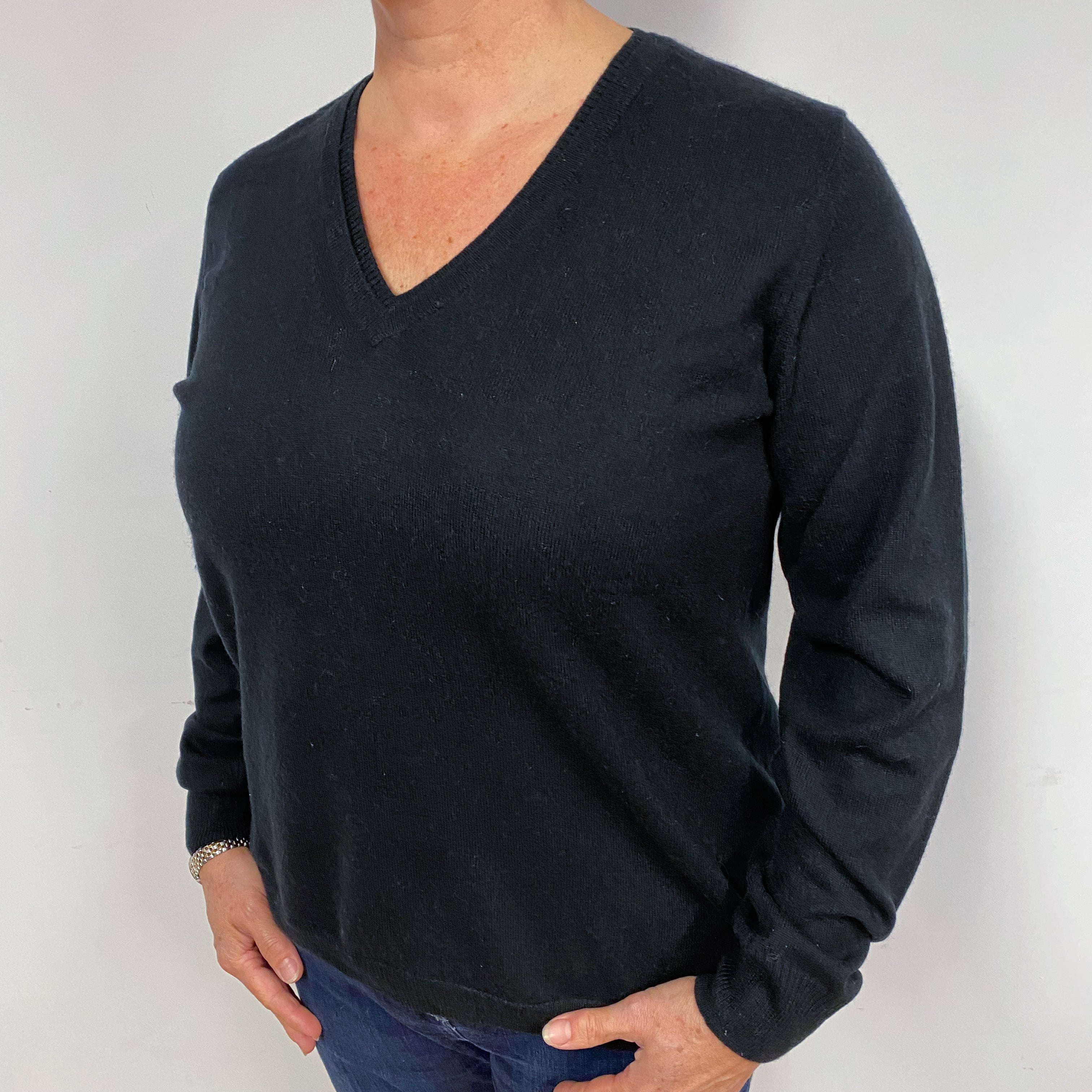 Black Cashmere V-Neck Jumper Large