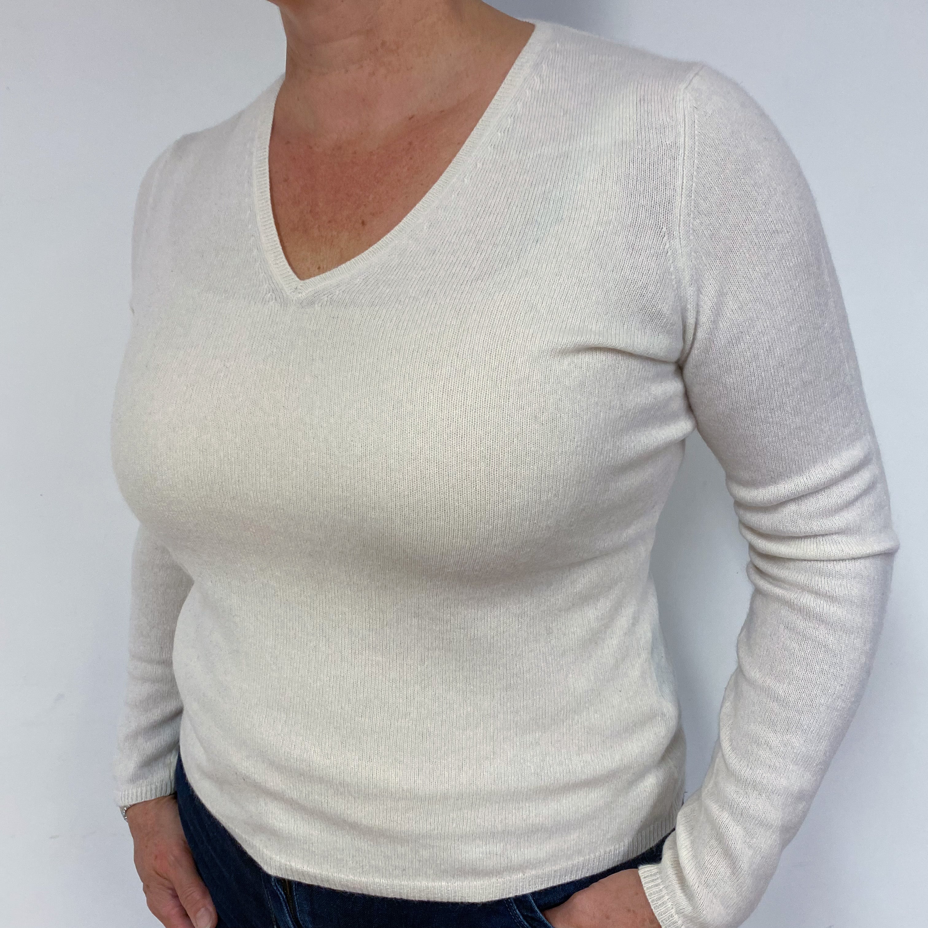 Vanilla Cream Cashmere V-Neck Jumper Large