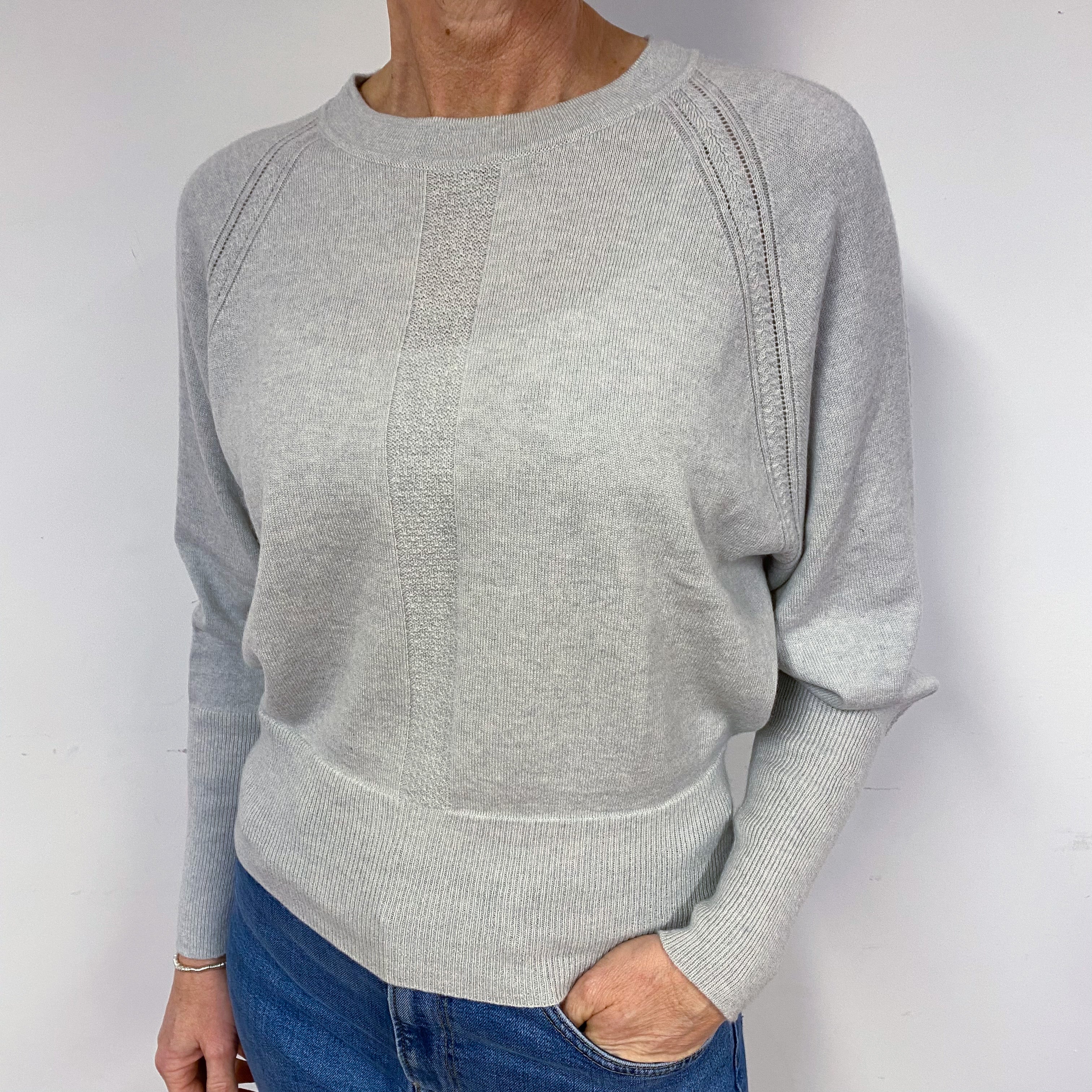 Brand New Scottish Palest Grey Cashmere Crew Neck Jumper Medium