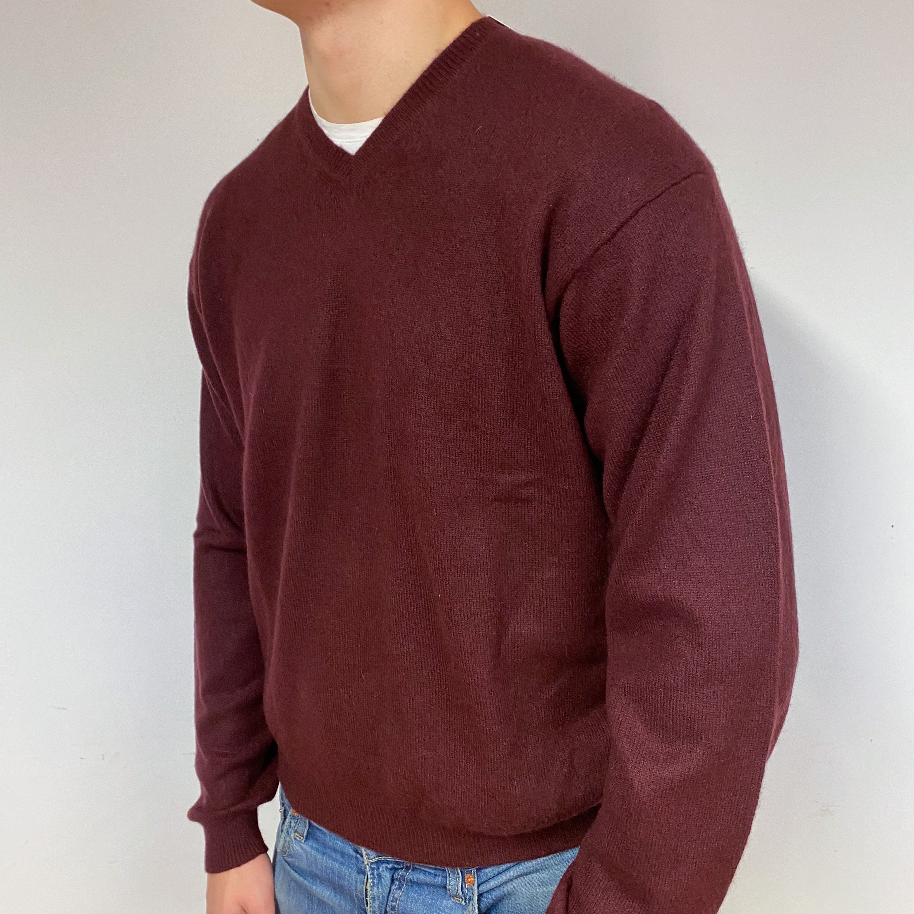 Men's Mulberry Purple Cashmere V-Neck Jumper Extra Large