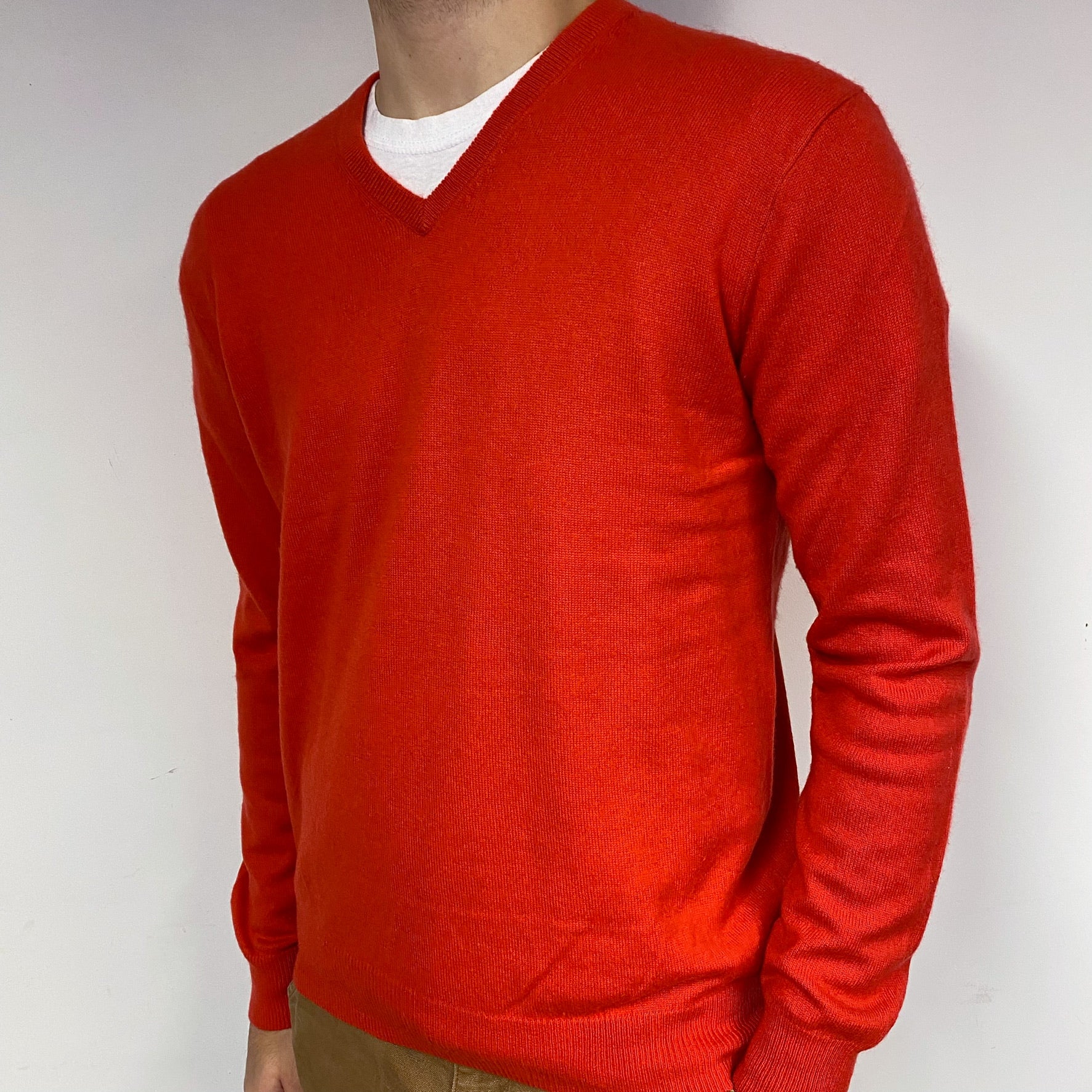 Men's Vermillion Red Cashmere V-Neck Jumper Medium