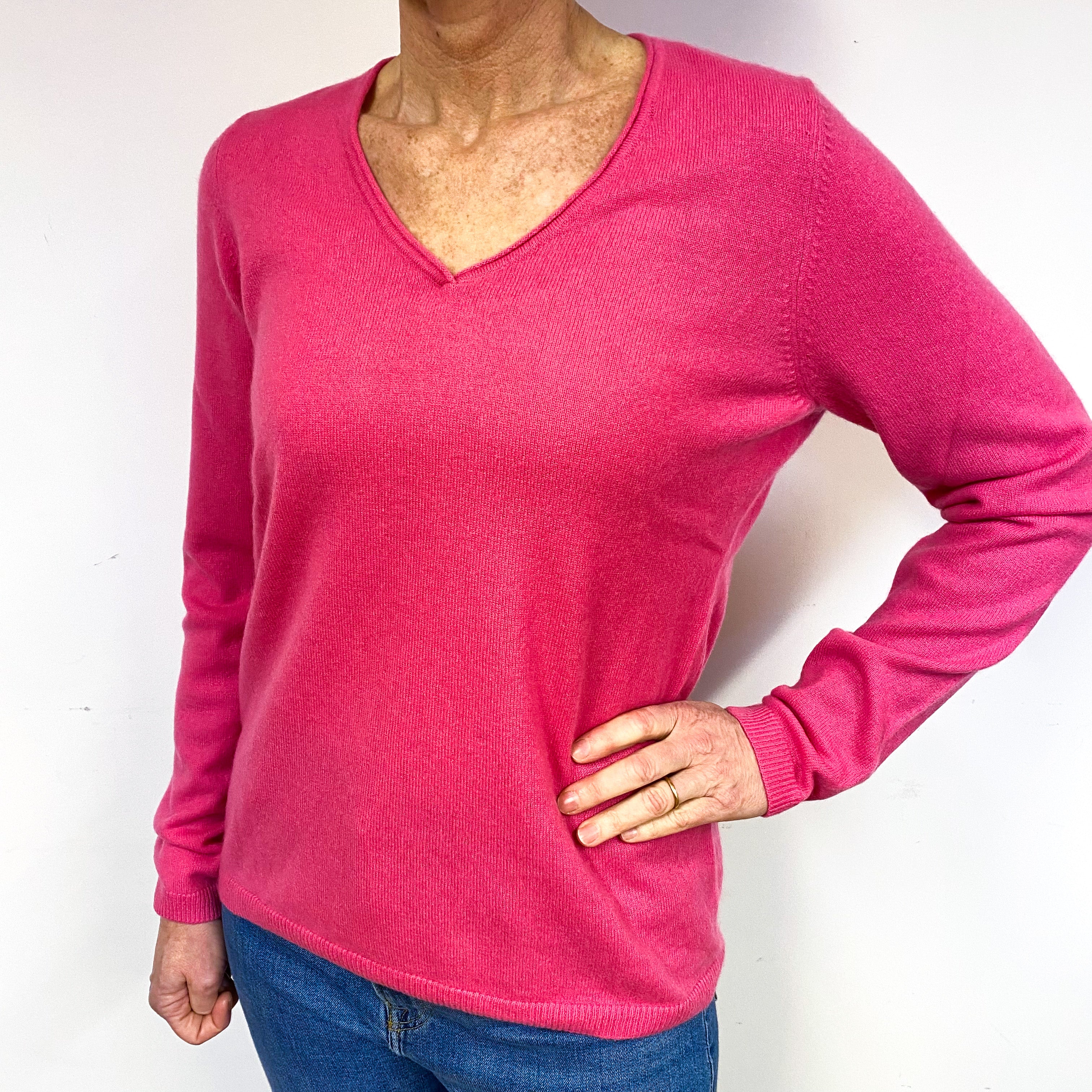 Lupin Pink Cashmere V-Neck Jumper Medium