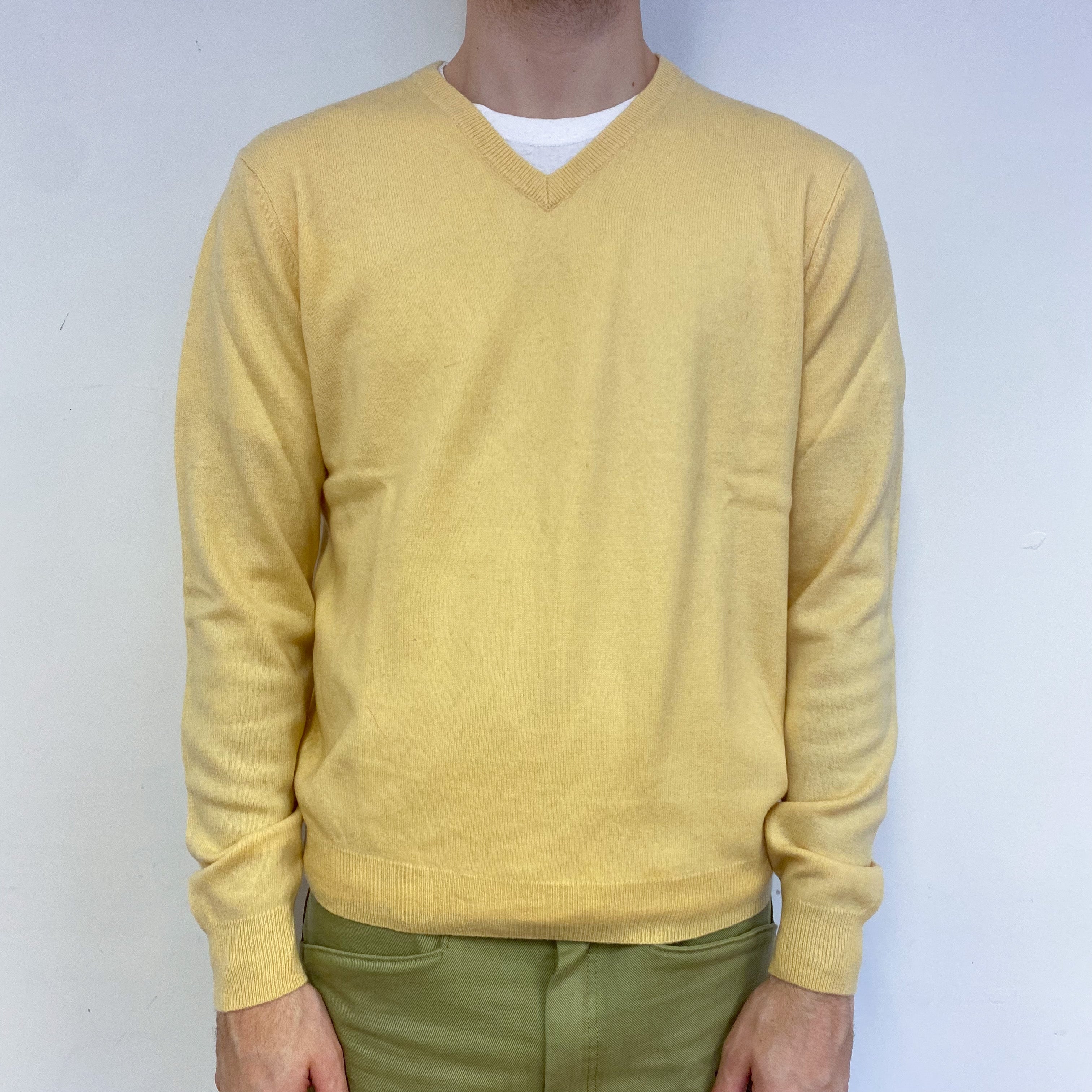 Men’s Custard Yellow V Neck Jumper Medium