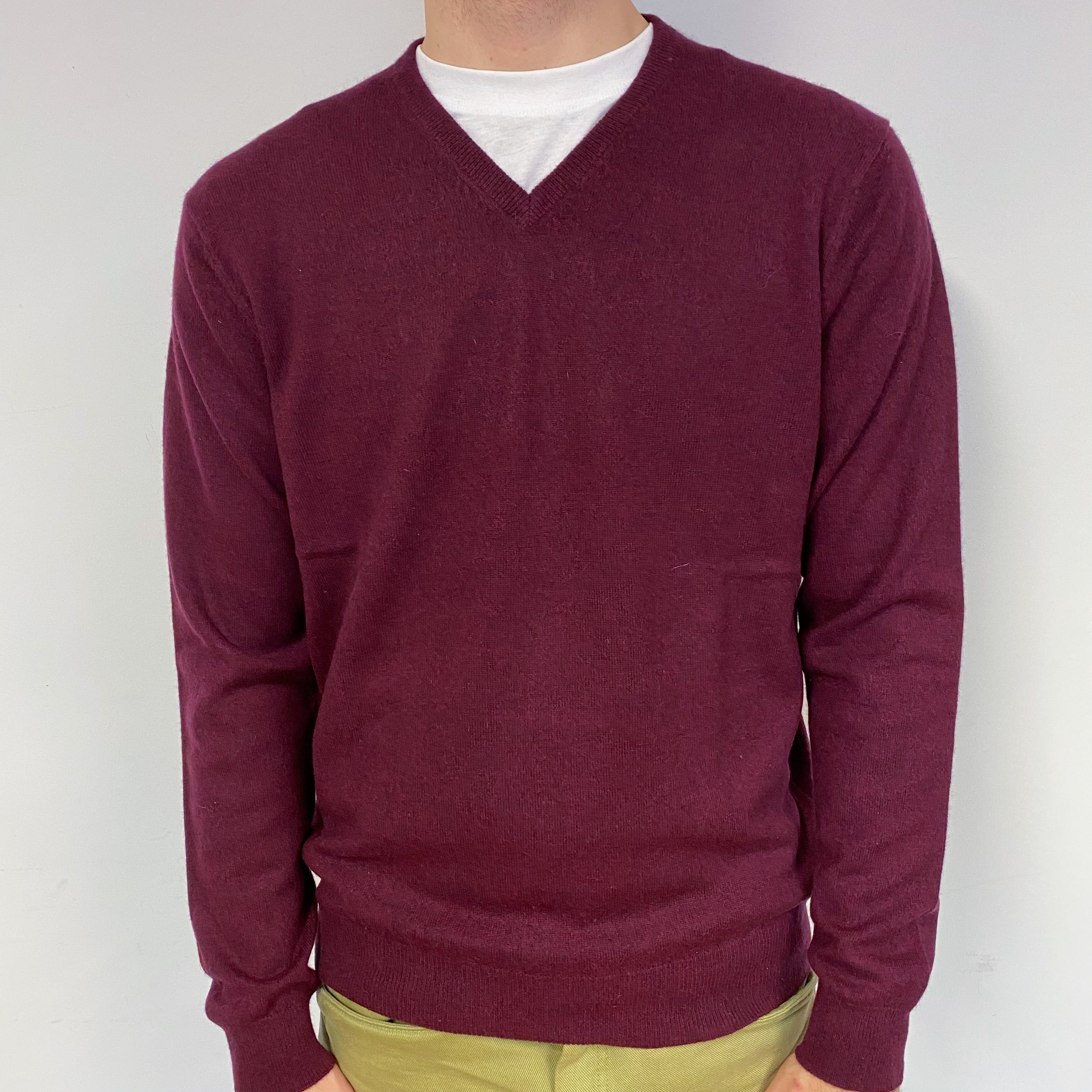 Men’s Wine Red V Neck Jumper Large