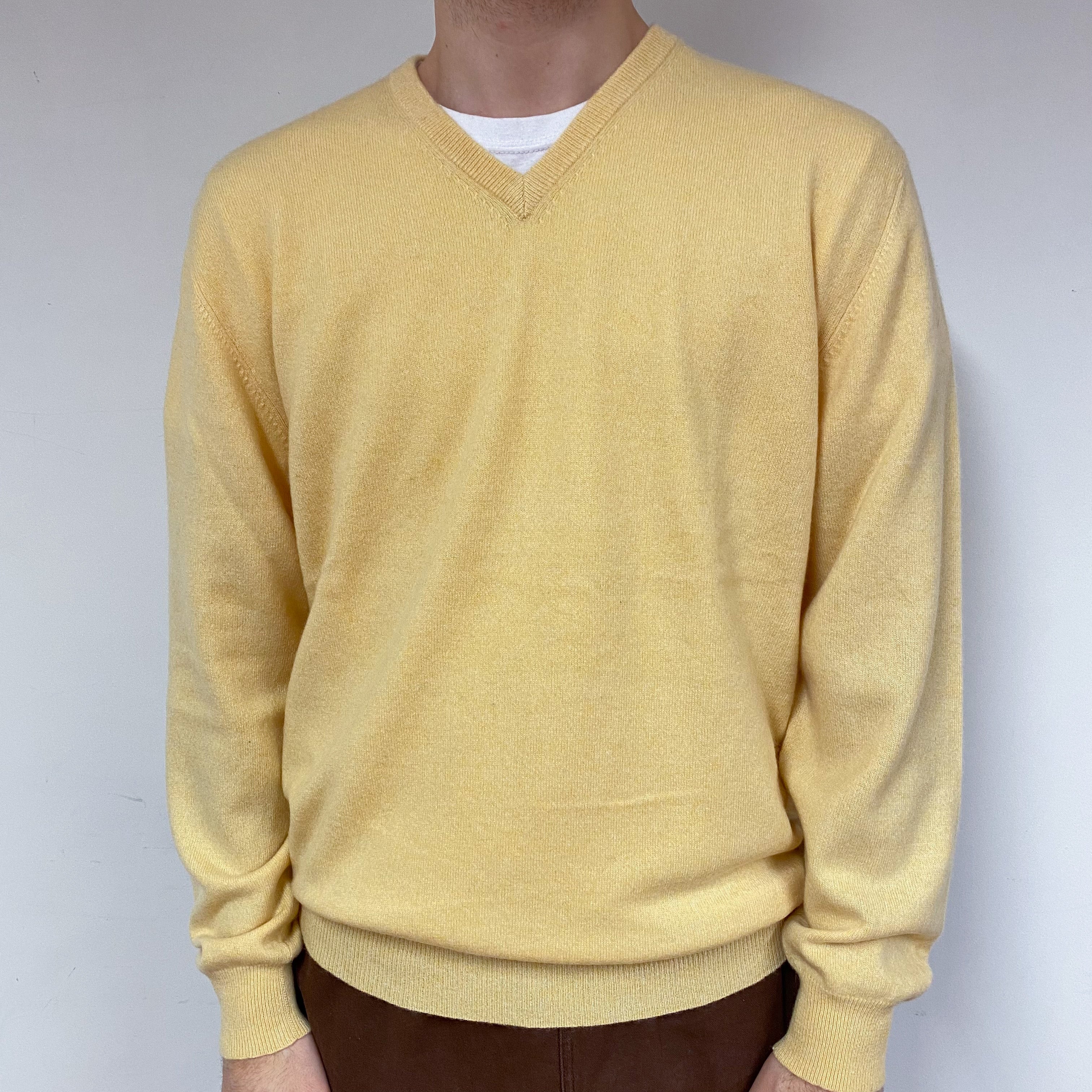 Men’s Custard Yellow V-Neck Jumper Large