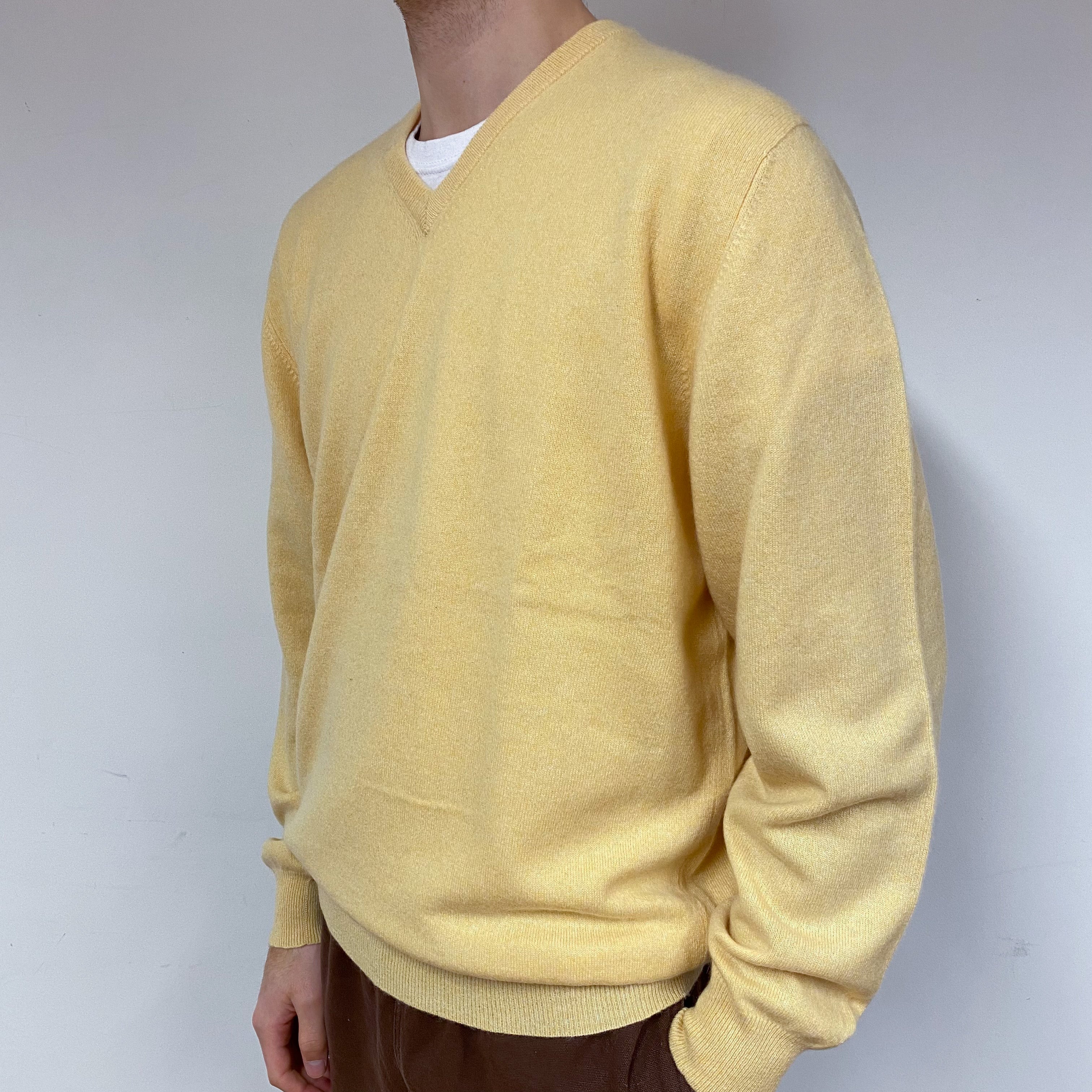 Men’s Custard Yellow V-Neck Jumper Large