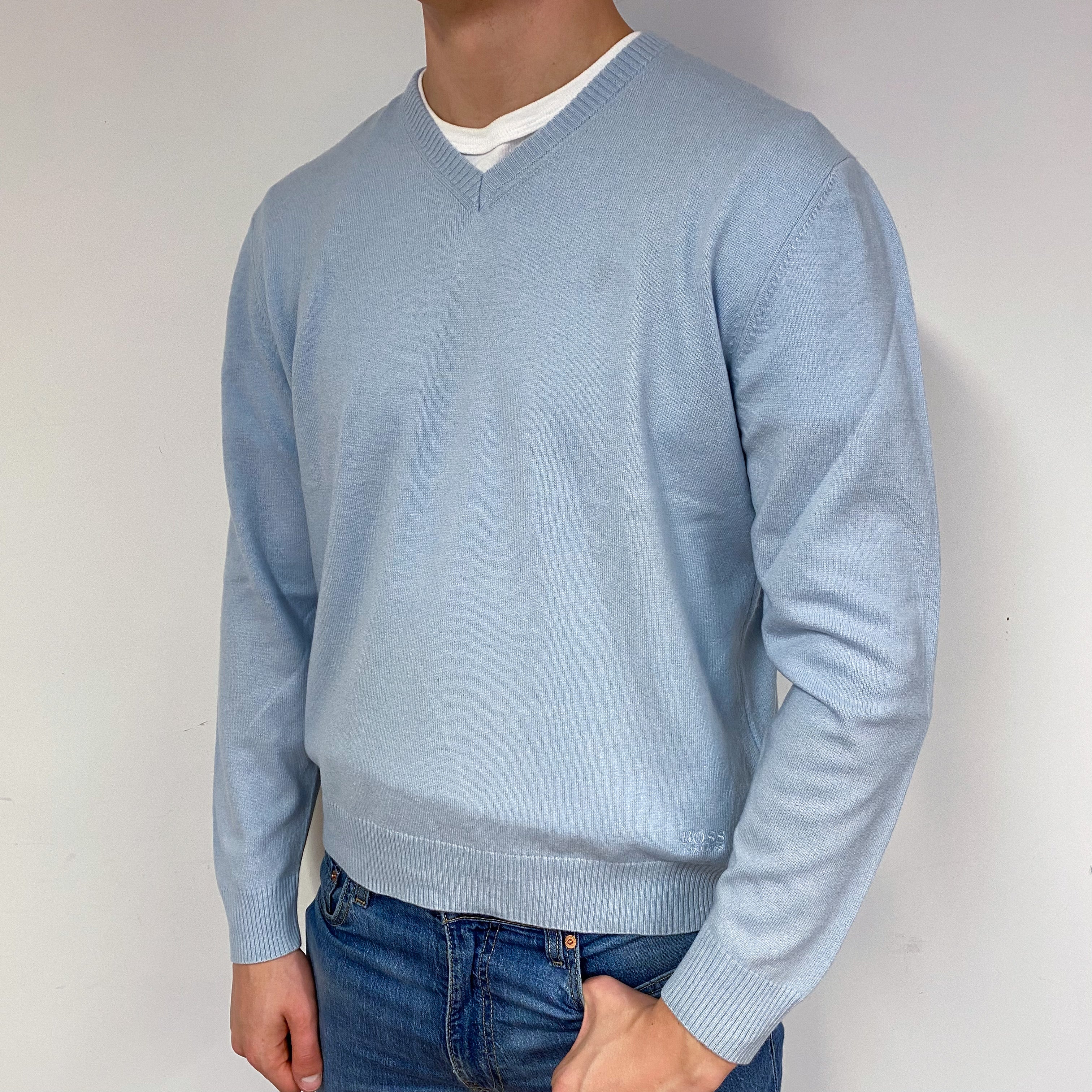 Men’s Powder Blue Hugo Boss V-Neck Jumper Extra Large