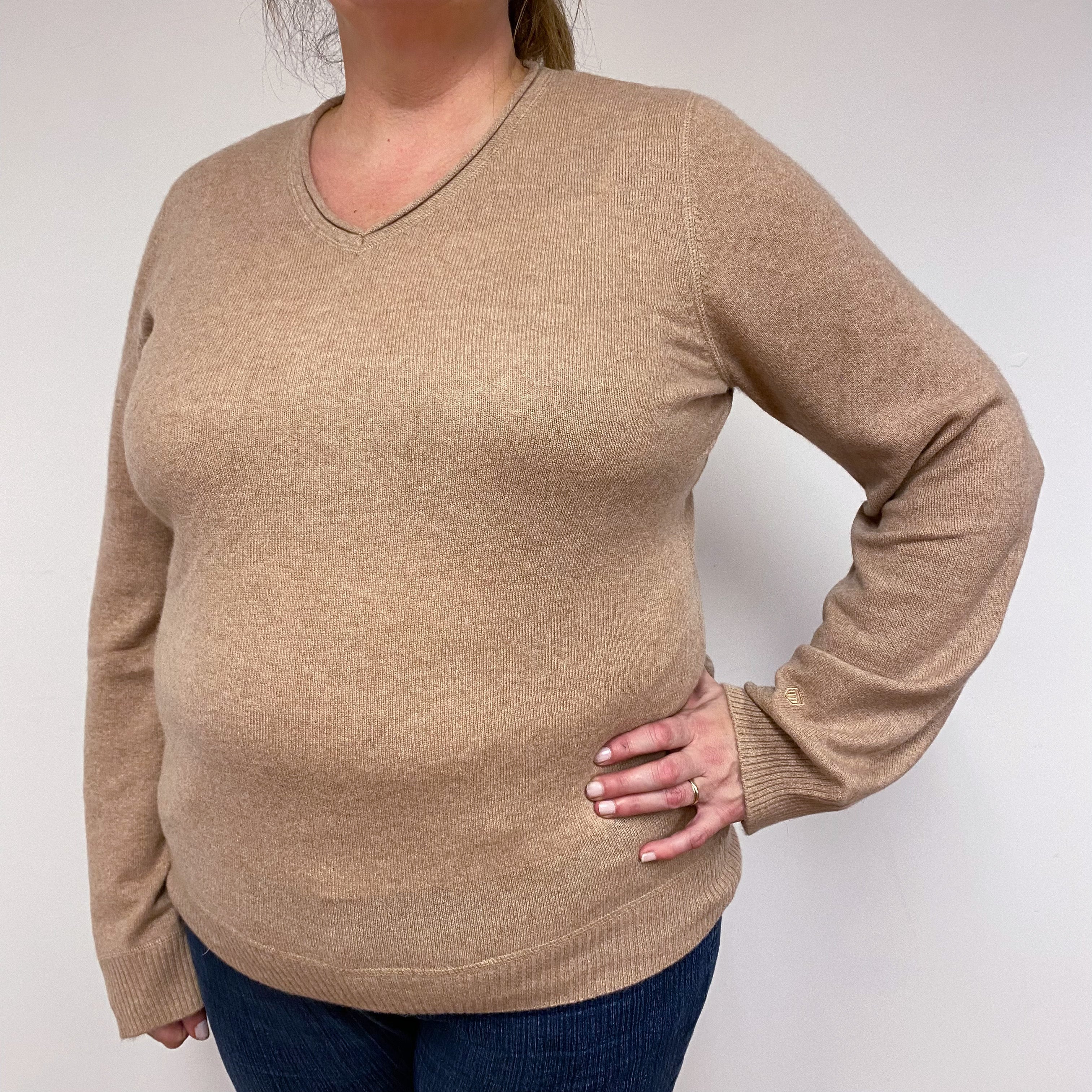 Camel V Neck Jumper Extra Large