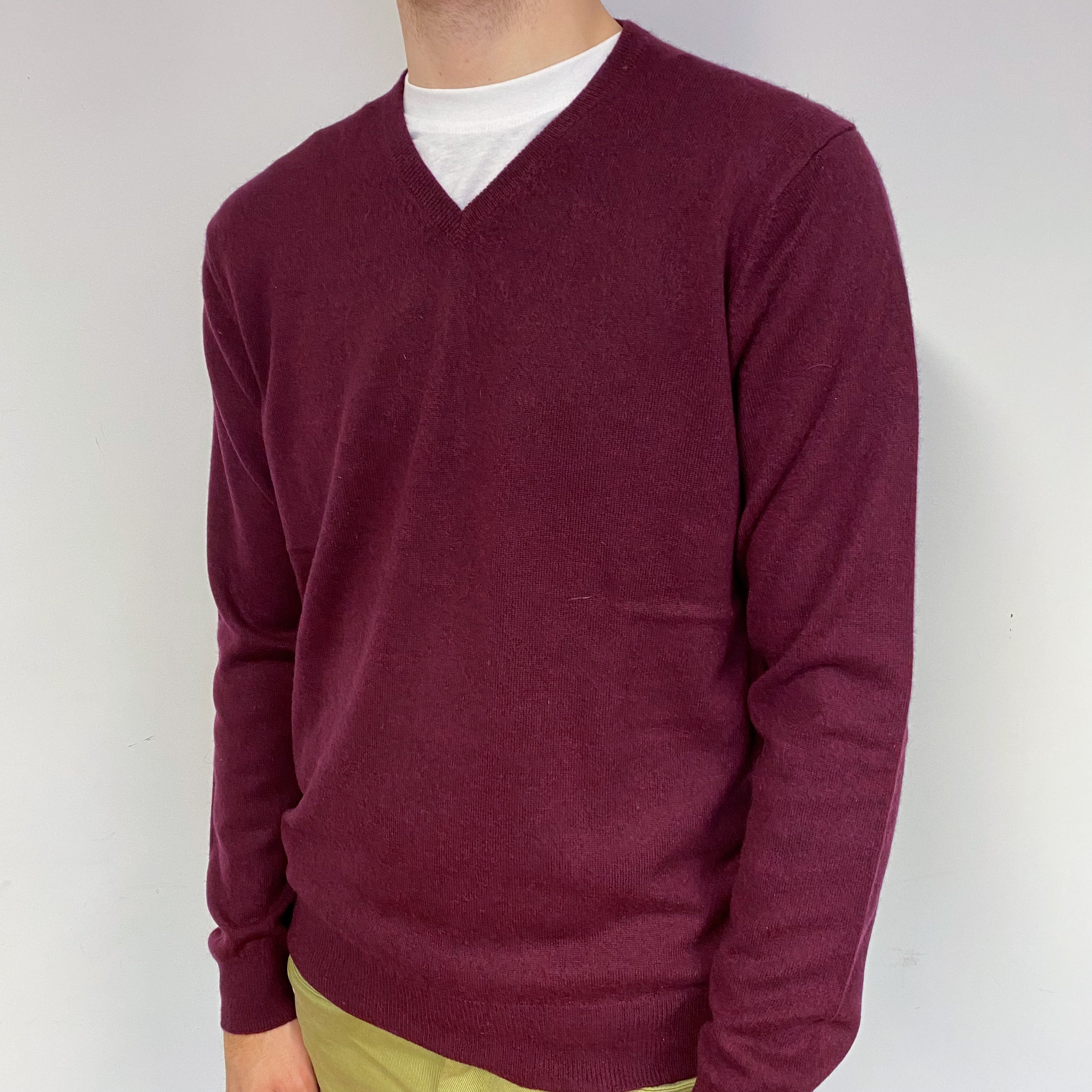 Men’s Wine Red V Neck Jumper Large