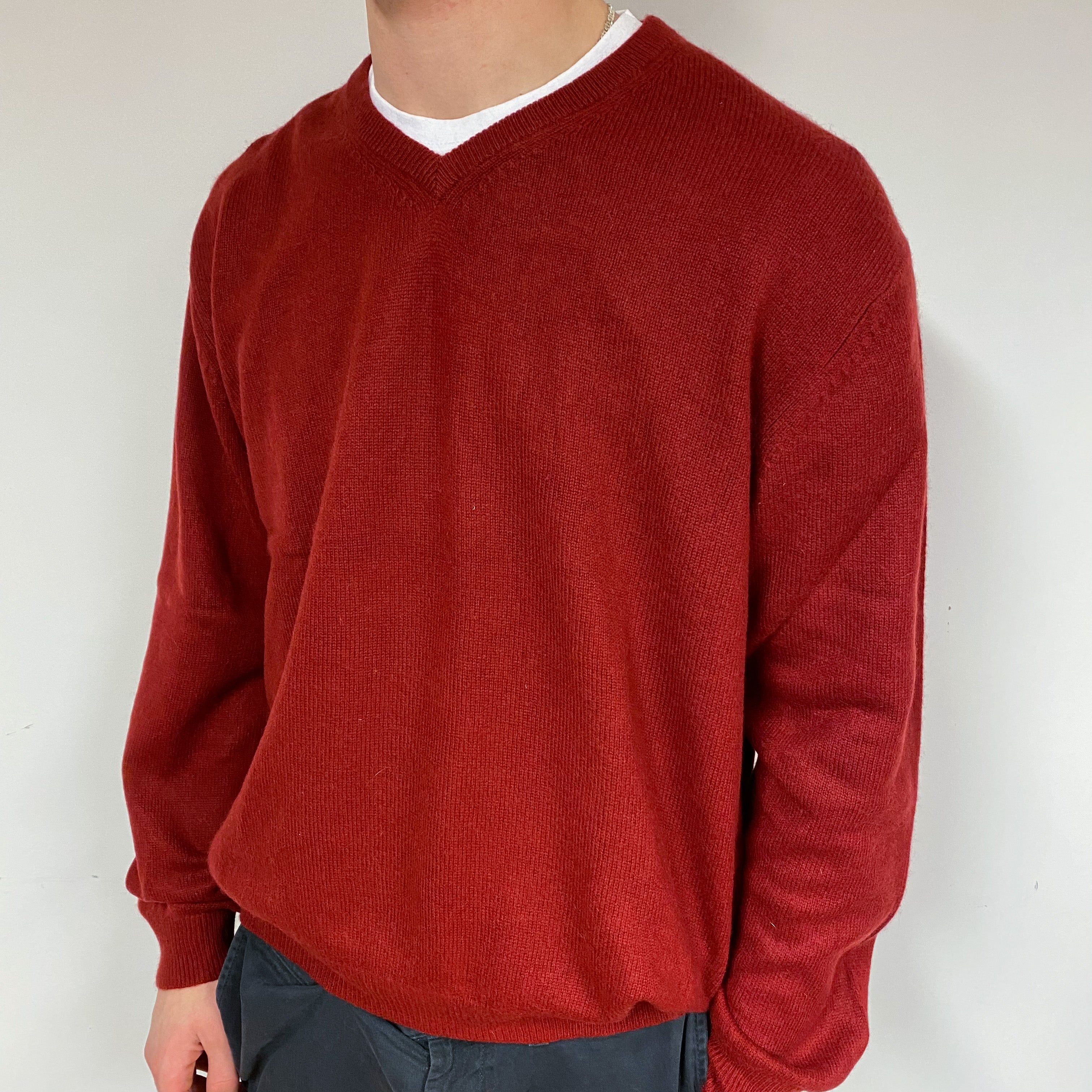 Men's Vintage Burgundy Cashmere V-Neck Jumper Large